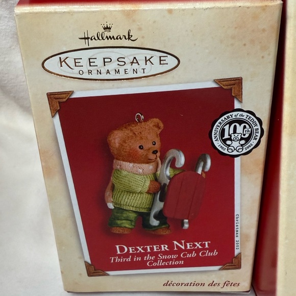 Hollyday Hill Snow Scene Hallmark Ornaments and display base - Picture 15 of 16